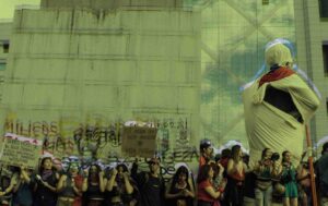 Tres razones, entre otras